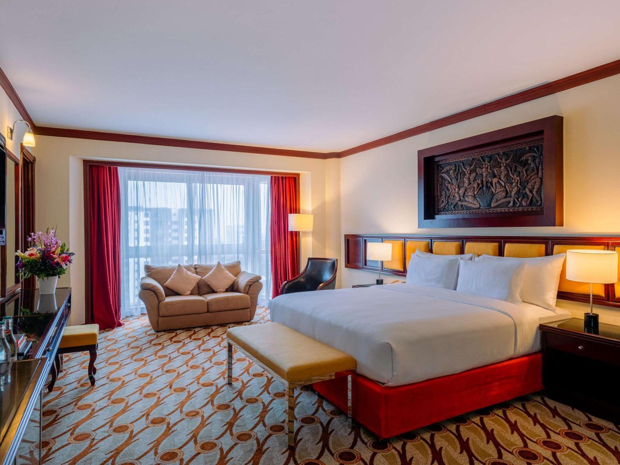 Moevenpick Hotel & Residences Найроби Экстерьер фото
