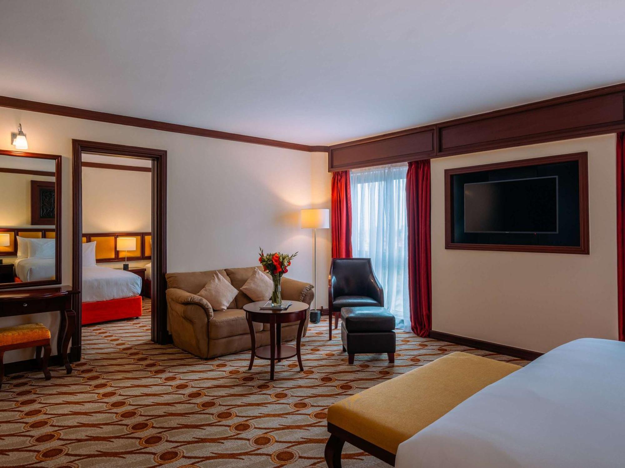 Moevenpick Hotel & Residences Найроби Экстерьер фото