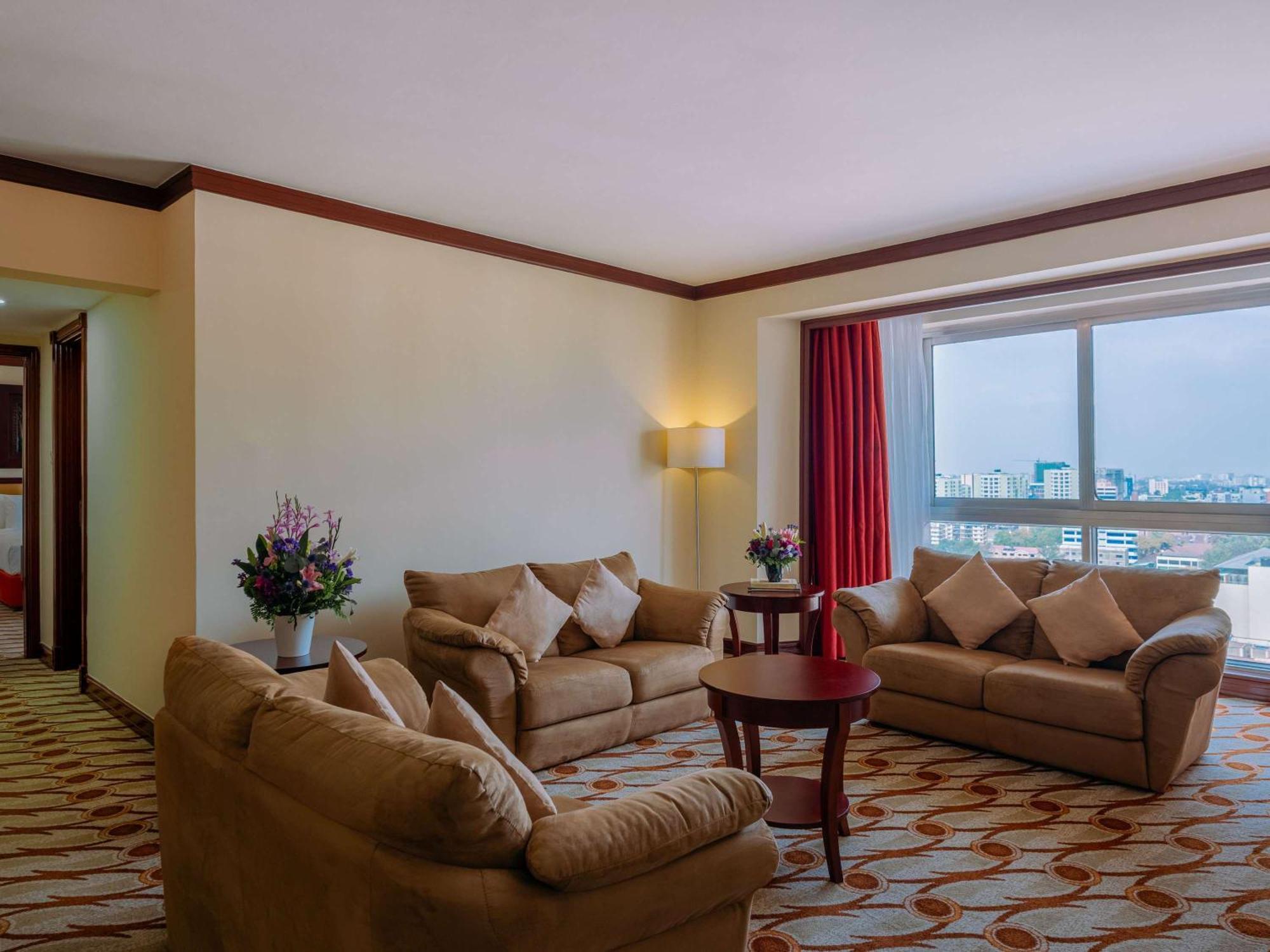 Moevenpick Hotel & Residences Найроби Экстерьер фото