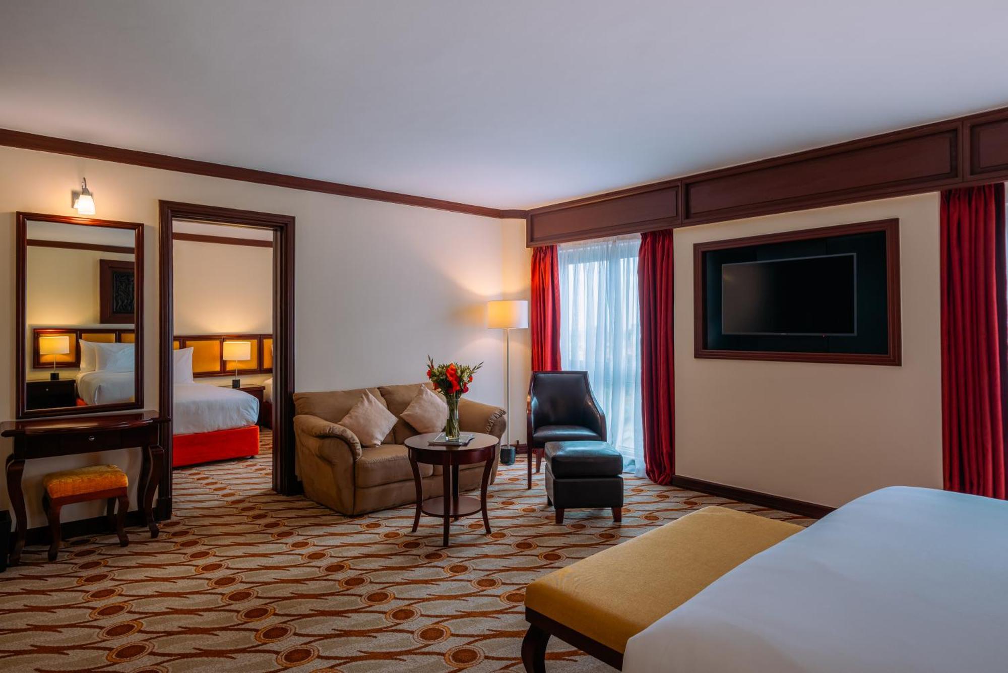 Moevenpick Hotel & Residences Найроби Экстерьер фото